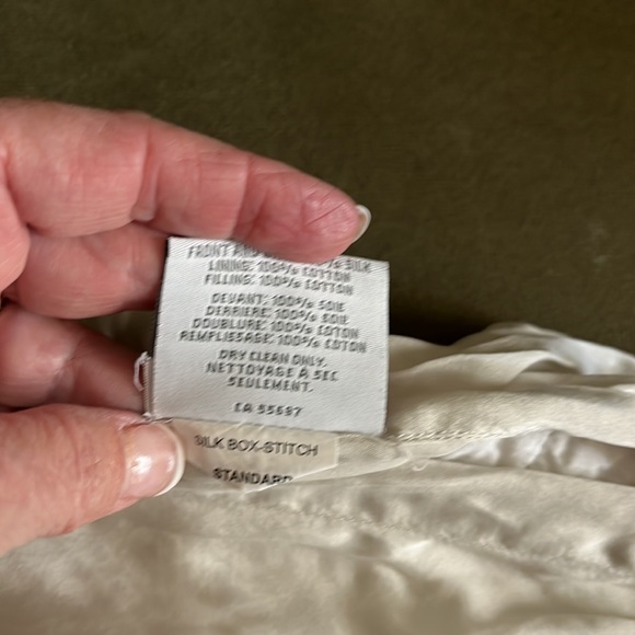 Pillow sham from Restoration Hardware-standard size - Picture 5 of 5